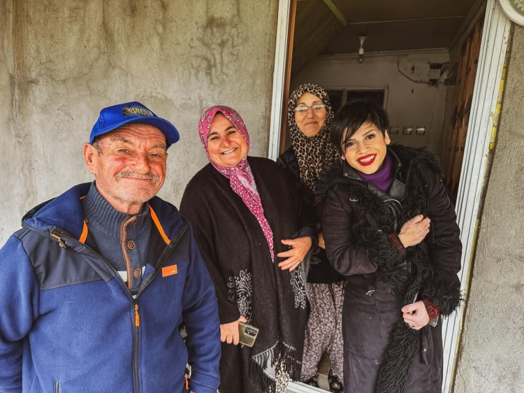 Bursa'da sürpriz buluşma! Aydilge'den Yaren Leylek ve Adem Yılmaz'a ziyaret - Bursa Hayat Gazetesi-3