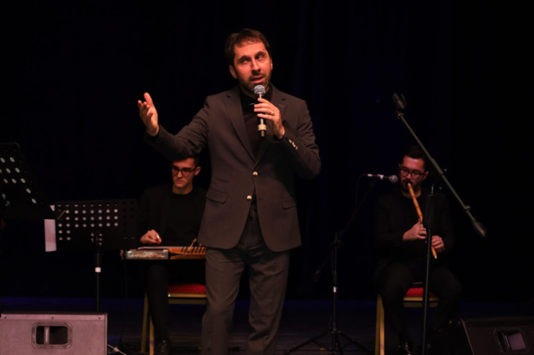 Feyzullah Çelebi ve Harun Beyaz’ın ilahi dinletileri gönülleri fethetti - Bursa Hayat Gazetesi-3