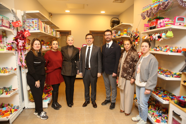 Osmangazi Rotary Kulübü'nden Nilüfer Belediyesi'ne oyuncak bağışı - Bursa Hayat Gazetesi-2