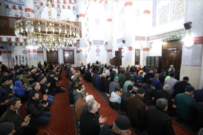 İnegöl Belediyesi Hafız Abdullah Altun’u İnegöllülerle teravihte buluşturdu