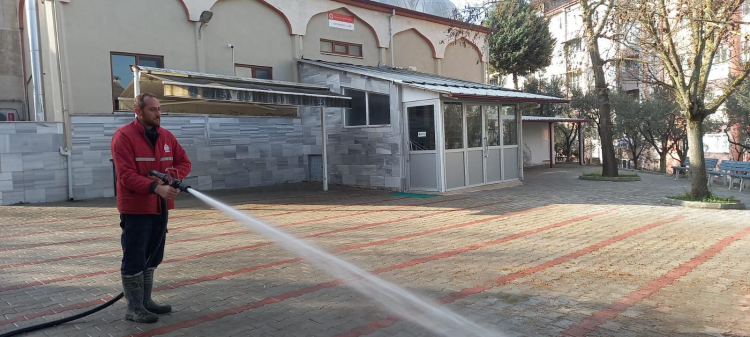Orhangazi Belediyesi’den Ramazan Bayramı öncesi camilerde temizlik seferberliği - Bursa Hayat Gazetesi-2