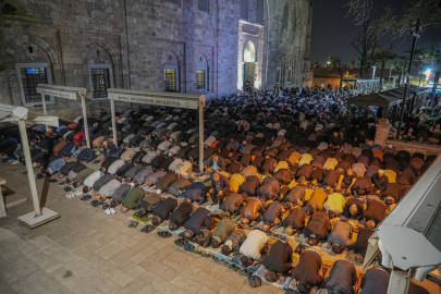 Bursa'da Kadir Gecesi coşkusu: Ulu Cami dolu taştı