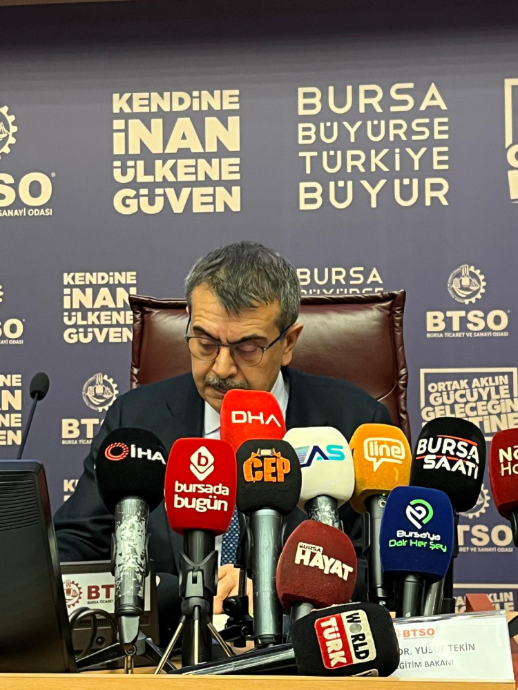 Bakan Tekin’den Bursa’da önemli açıklamalar! Meslek liselerinin müfredatı güncelleniyor -Bursa Hayat-2