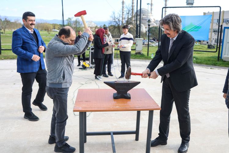 Nevruz ateşi Bursa Uludağ Üniversitesi'nde yandı: Birlik ve kardeşlik mesajı verildi - Bursa Hayat Gazetesi-3