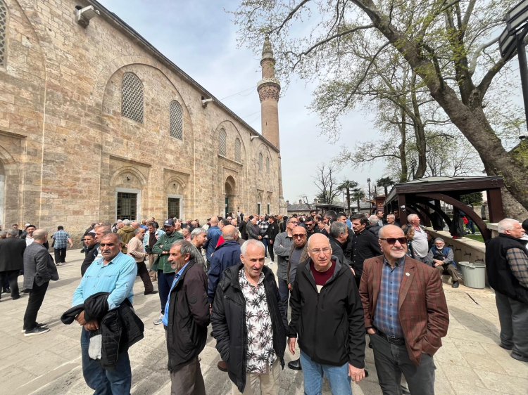 Uludağ’daki otel yangınında acı kayıp! Baba ve oğlu defnedildi -Bursa Hayat-2