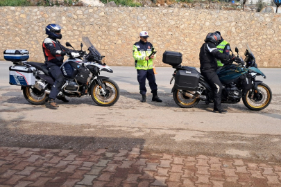 İznik'te jandarma, bayram tatili boyunca trafik denetimlerini sıkılaştırdı