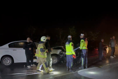 Bursa İznik’te kafa kafaya çarpışma: 5 yaralı!