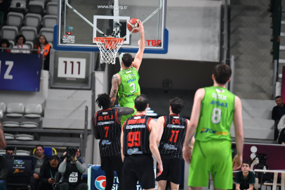 TOFAŞ, Manisa Basket Divissa'ya yenildi
