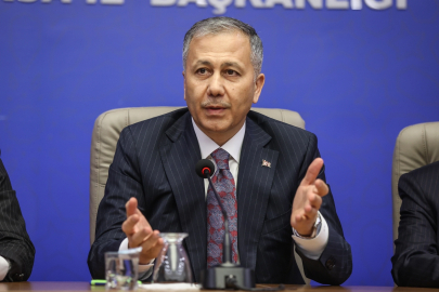 Bakan Yerlikaya, emniyet ekiplerinin bayramını telsiz mesajı ile kutladı