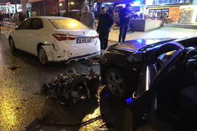 Bursa Yıldırım’da kazaya müdahale eden polise kamyonet çarptı