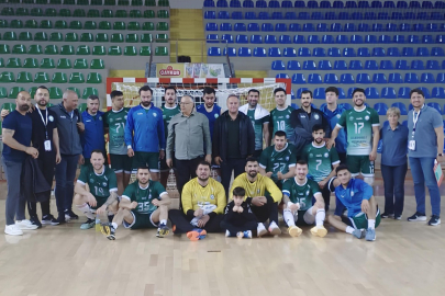 Nilüfer Belediyespor Erkek Hentbol Takımı Süper Ligi ikinci sırada tamamladı