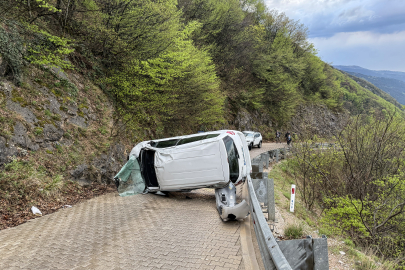 Uludağ eteklerinde feci kaza! 3 kişi yaralandı