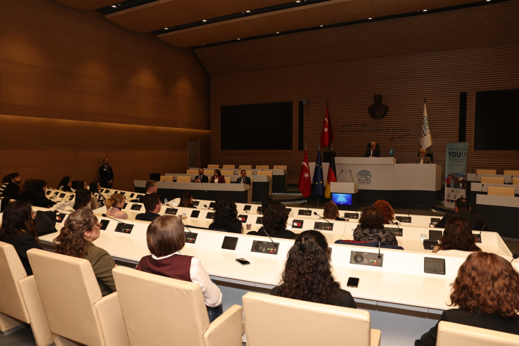 Nilüfer’de gençlik değişim programı: Hanau ve Nilüfer’den 20 genç bir arada - Bursa Hayat Gazetesi-2