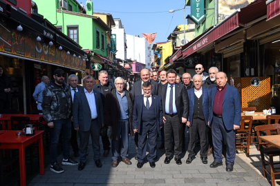 Bursa'da Kayıhan Çarşısı’nda sabah sohbeti!