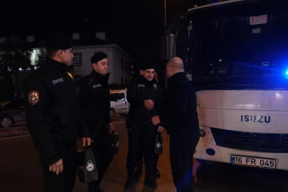 İnegöl Belediyesi’nden görevdeki polislere sürpriz ikram