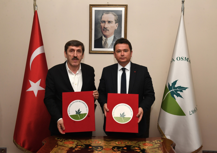 Osmangazi’nin basket sahaları gençlerin fırçasıyla renkleniyor - Bursa  Hayat Gazetesi-3