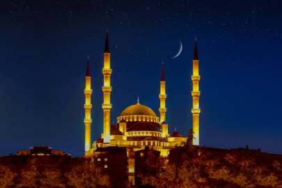 Balıkesir’de ezan saatleriyle ibadet zamanı | 13 Nisan 2025 Pazar