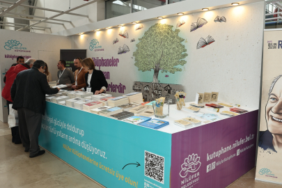 Nilüfer Belediyesi'nden kitap fuarı çıkarması! Stand yoğun ilgi görüyor