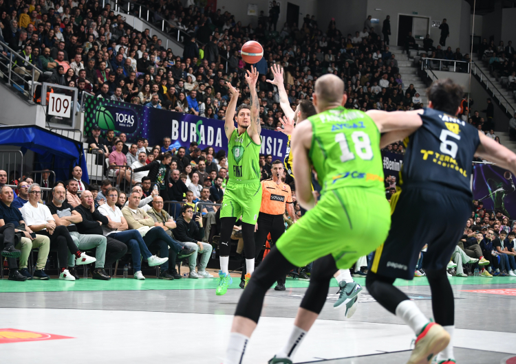 TOFAŞ sahasında Fenerbahçe Beko’ya direnemedi -Bursa Hayat-4