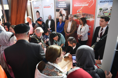 Osmangazi Belediyesi Bursa Kitap Fuarı’nda kitapseverleri yazarlarla buluşturuyor