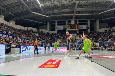 TOFAŞ sahasında Fenerbahçe Beko’ya direnemedi