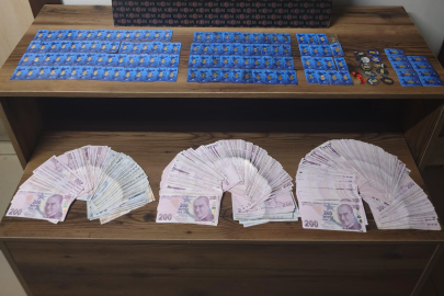 3 ilde kuyumculara 129 sahte altın sattılar! 2 kişi Bursa’da yakalandı