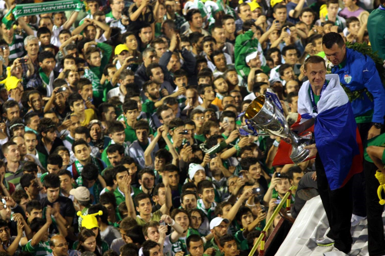 Bursaspor’un şampiyonluk coşkusu 2010’un hatırasını canlandırdı-Bursa Hayat Gazetesi-2