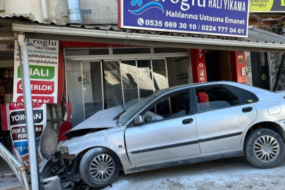 İnegöl’de otomobil halı yıkama dükkanına daldı: Sürücü yaralı!