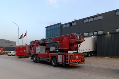 İnegöl'deki metal fabrikasında yangın paniği!