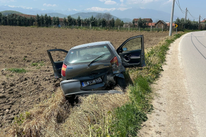Bursa İnegöl'de korkutan kaza! Otomobile arkadan çarptı