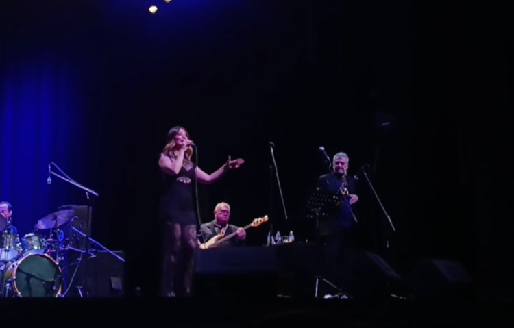 Kürşat Başar Orkestrası ve Ezgi Bıcılı’dan Bursa’da müzik dolu gece -Bursa Hayat-3