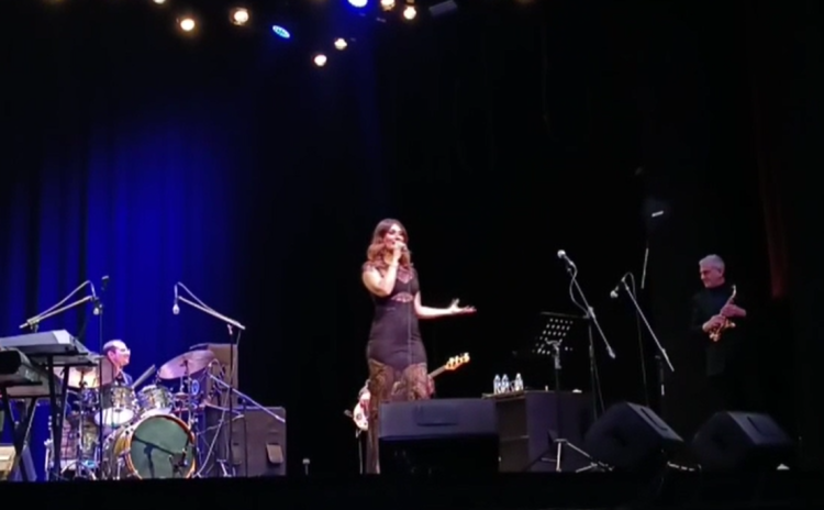 Kürşat Başar Orkestrası ve Ezgi Bıcılı’dan Bursa’da müzik dolu gece -Bursa Hayat-2