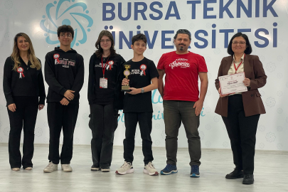 Bursa’da liseli gençler eğitim teknolojileri için yarıştı