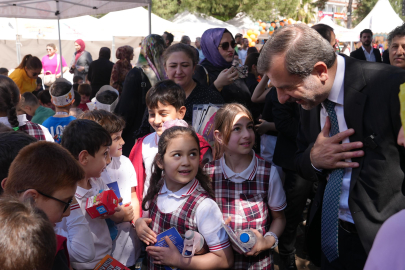 Gürsu Kitap Fuarı ile minikler okuma serüvenine çıktı