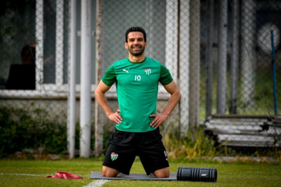Şampiyon Bursaspor, gözünü Karşıyaka maçına dikti