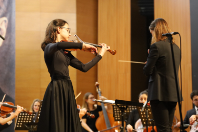 Bursa Oda Orkestrası'nın 23 Nisan konserinde genç yeteneklerde sahne aldı