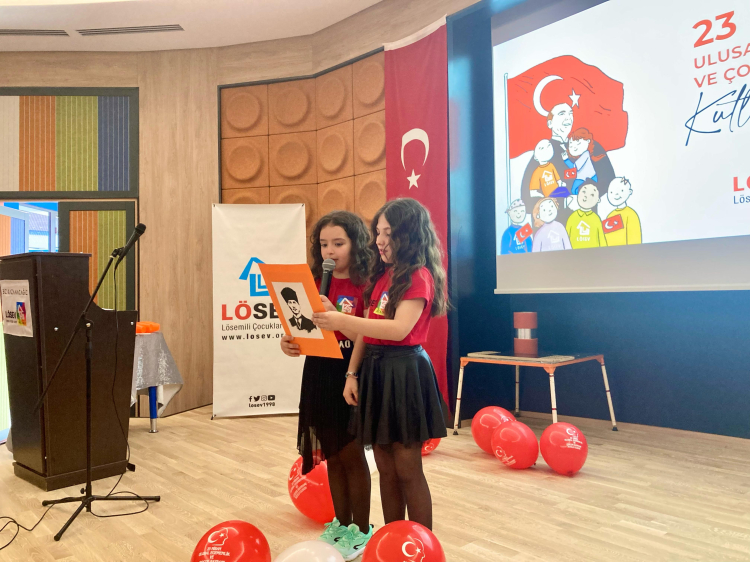 LÖSEV’li minikler, 23 Nisan’ı Bursa Doğa Köy Enstitüsü’nde coşkuyla kutladı - Bursa Hayat Gazetesi-4
