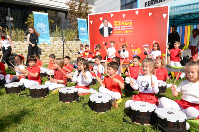 Nilüferli minik öğrenciler bayramın tadını doyasıya çıkardı