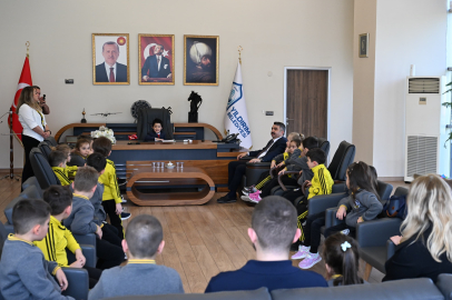 Yıldırımlı minikler başkanlık koltuğunda!