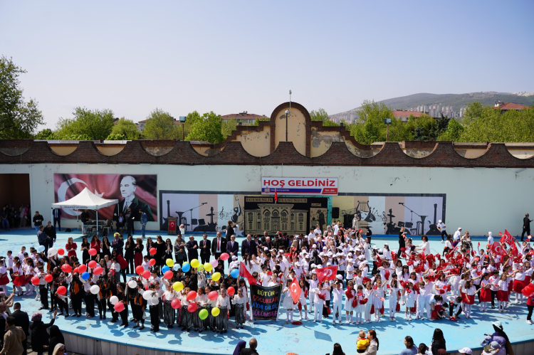 Bursa Orhangazi’de bayram şenliği gönülleri fethetti - Bursa Hayat Gazetesi-3