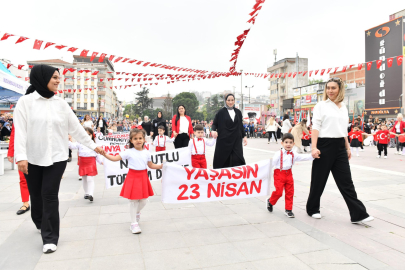 Mustafakemalpaşa’da gün boyu süren etkinlikler: Meydanlar çocukların oldu