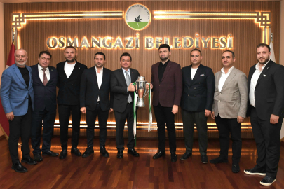 Zaferin sembolü Osmangazi'de! Bursaspor'dan Başkan Aydın'a ziyaret