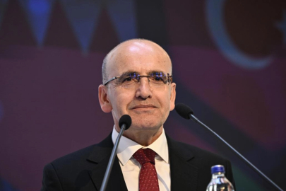 Bakan Şimşek: "Türkiye'ye yatırımcı ilgisi artarak devam ediyor"