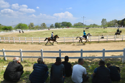 Osmangazi'de rahvan atları yarıştı!