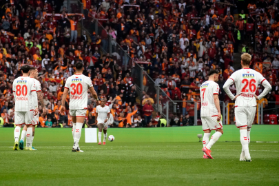 Galatasaray, Sivasspor'u farklı geçti
