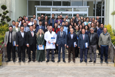 Bursa Uludağ Üniversitesi akademisyenlerine başarı belgeleri takdim etti
