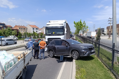 İnegöl'de trafik kazası! Cip ile tır çarpıştı