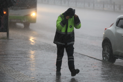Meteoroloji uyardı: Bursa’da bugün dışarı çıkmadan önce iki kere düşünün!