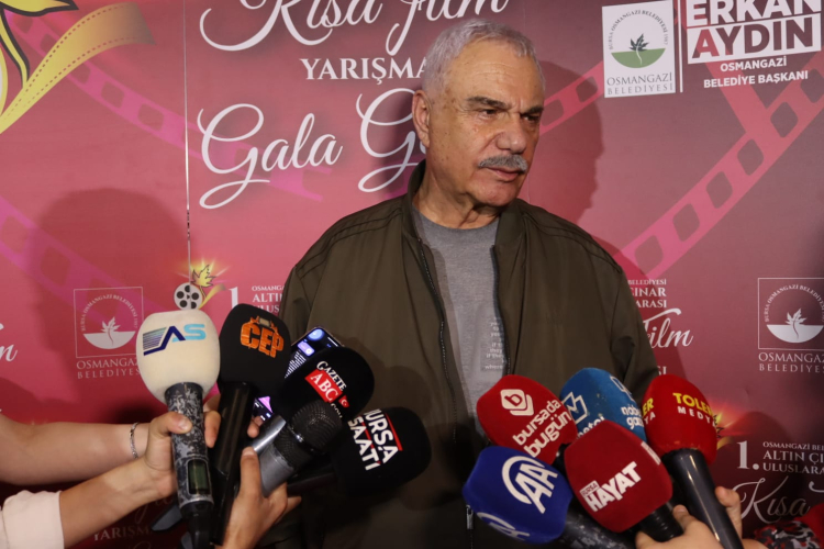 Halil Ergün’den genç oyunculara mesaj: “Sanat aşkıyla yola çıkın”-Bursa Hayat Gazetesi-2
