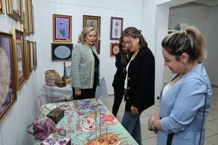 Gelenekten geleceğe Nilüfer’de Ebru ve Kaat’ı sergisi - Bursa Hayat Gazetesi-2